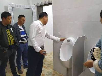 我市市本级“厕所革命”提前2个月圆满完成 环境卫生公共设施安装服务全面升级