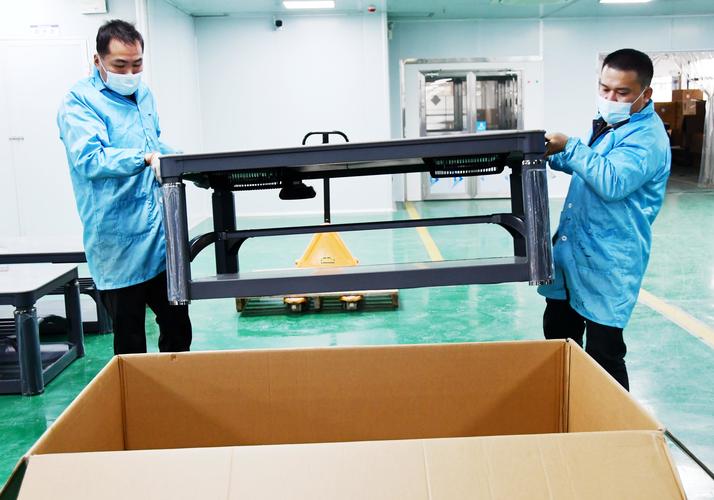 江永企业开足马力赶订单 环境卫生公共设施安装服务跑出加速度